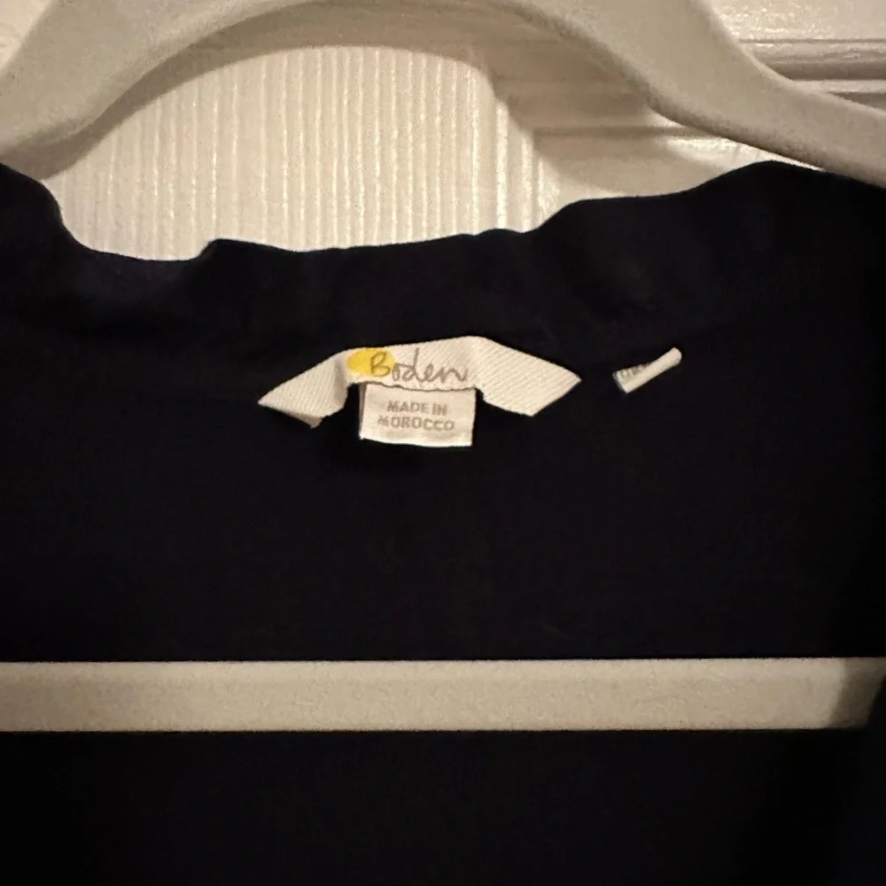Boden- Ruffle Fixed Wrap Jersey Dress — navy — size 6 R - Picture 3 of 5